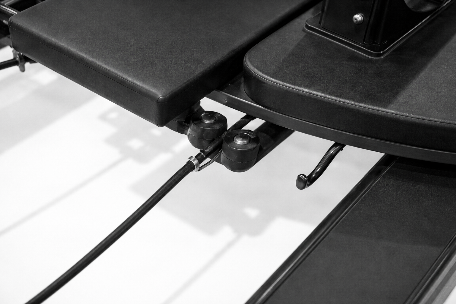 The Virtù Line Reformer BRUMA – Ansicht 4 — Pilates Reformer | The Virtù Line