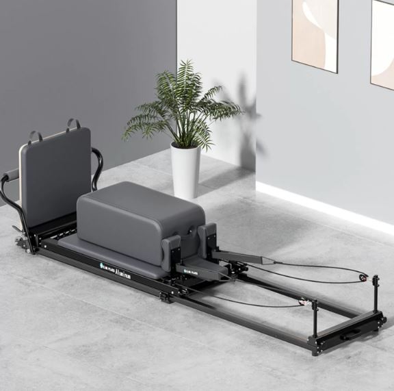 The Virtù Line Reformer DUNA – Ansicht 2 — Pilates Reformer | The Virtù Line