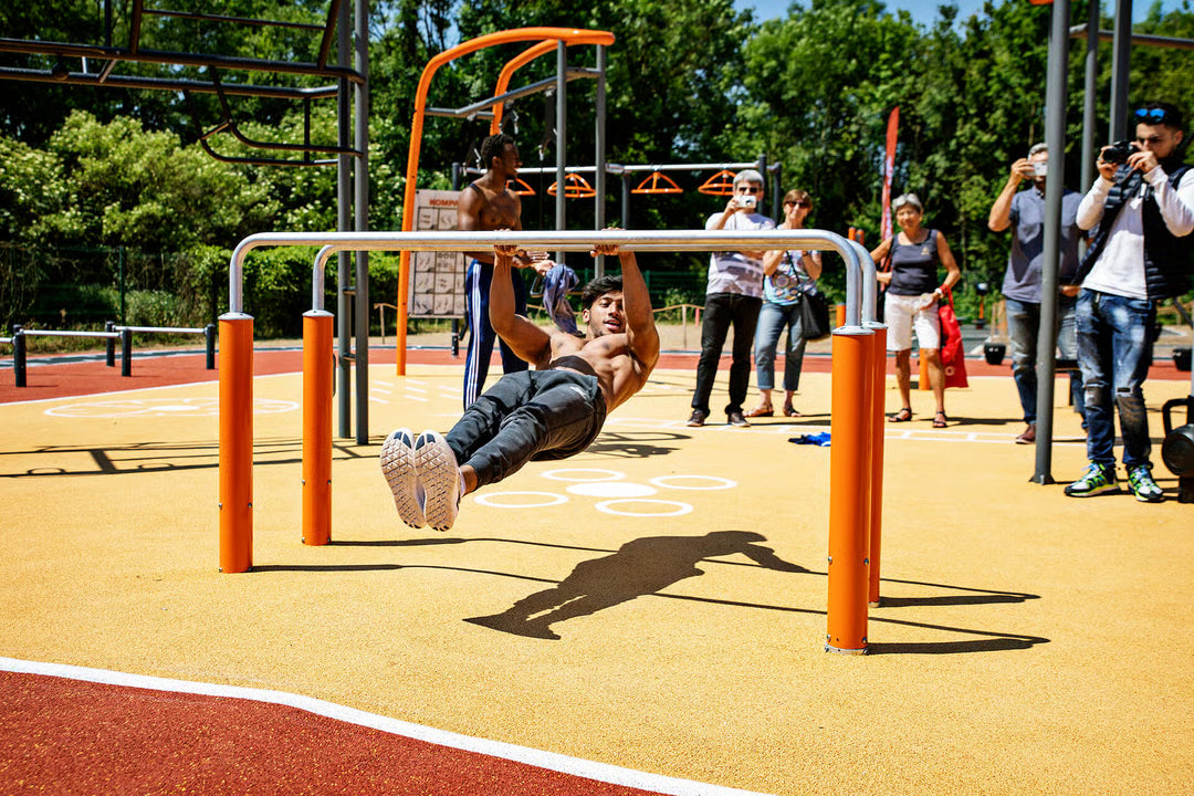Kompan Outdoor Street Workout Parallel Barren