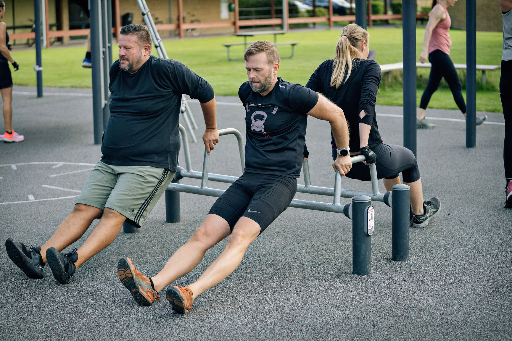 Kompan Outdoor Street Workout Dip Bank