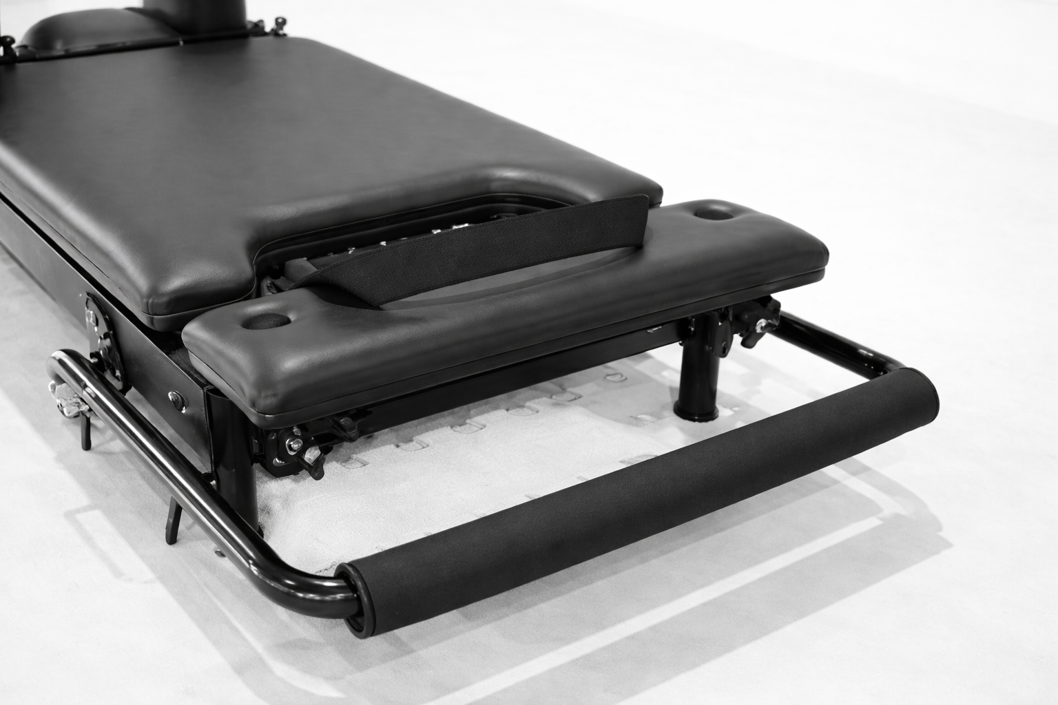 The Virtù Line Reformer LINO – Ansicht 5 — Pilates Reformer | The Virtù Line