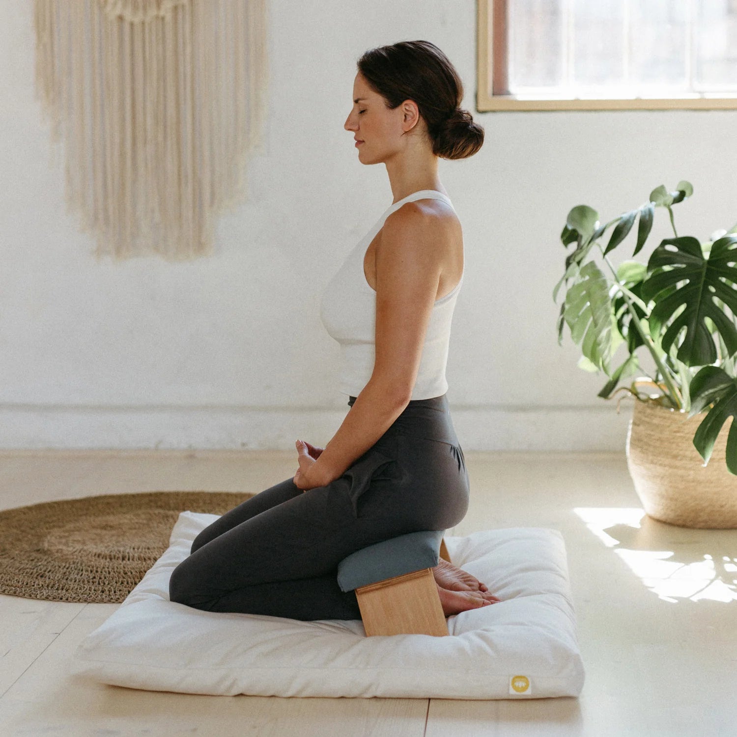 Meditationsbank "Dharma"