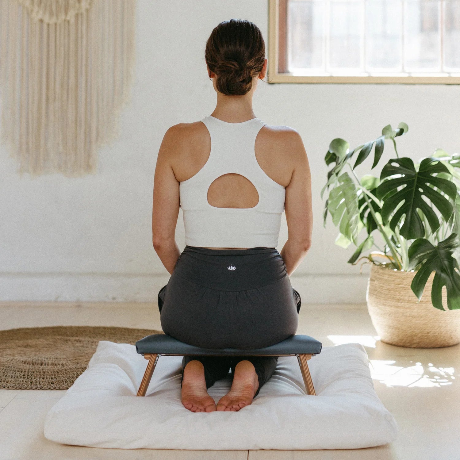 Meditationsbank "Dharma"