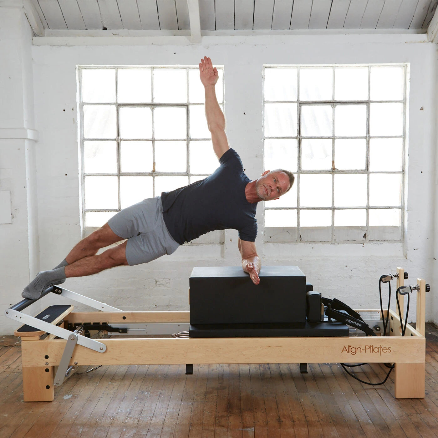 Align Pilates M8 Pro Reformer (inkl. Sitting Box) – Ansicht 8 — Pilates Reformer | Align Pilates