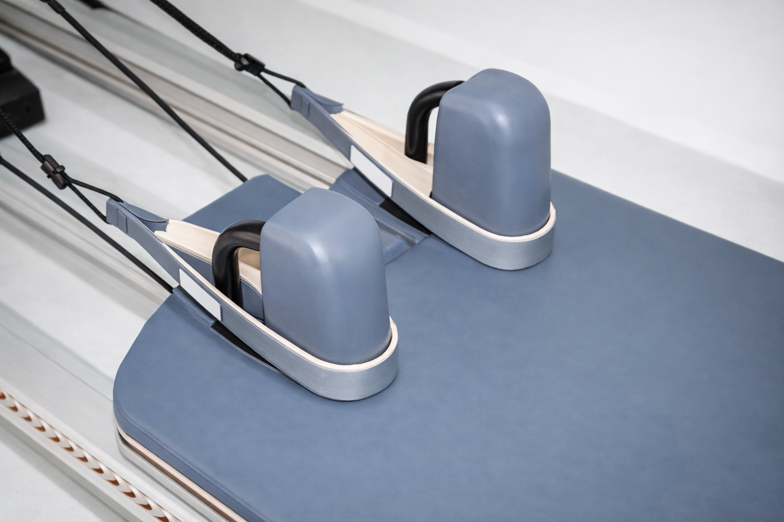 The Virtù Line Reformer SERENITA – Ansicht 4 — Pilates Reformer | The Virtù Line
