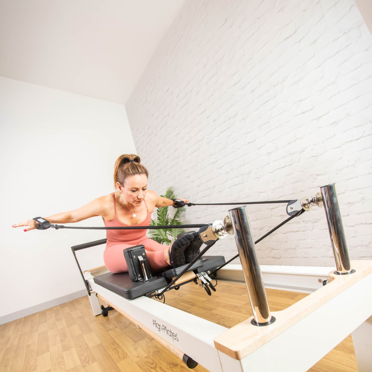 Align Pilates C8-S Pro Reformer – Ansicht 5 — Pilates Reformer | Align Pilates