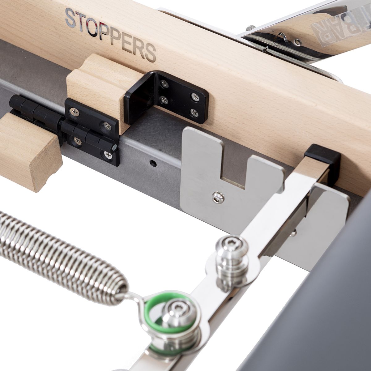 Elina Pilates Lignum Reformer mit Half Cadillac – Ansicht 2 — Pilates Reformer | Elina Pilates