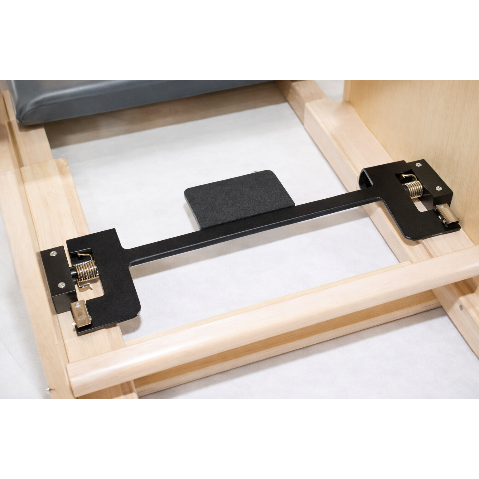 The Virtù Line Ladder Barrel VALLE – Ansicht 2 — Pilates Barrel | The Virtù Line