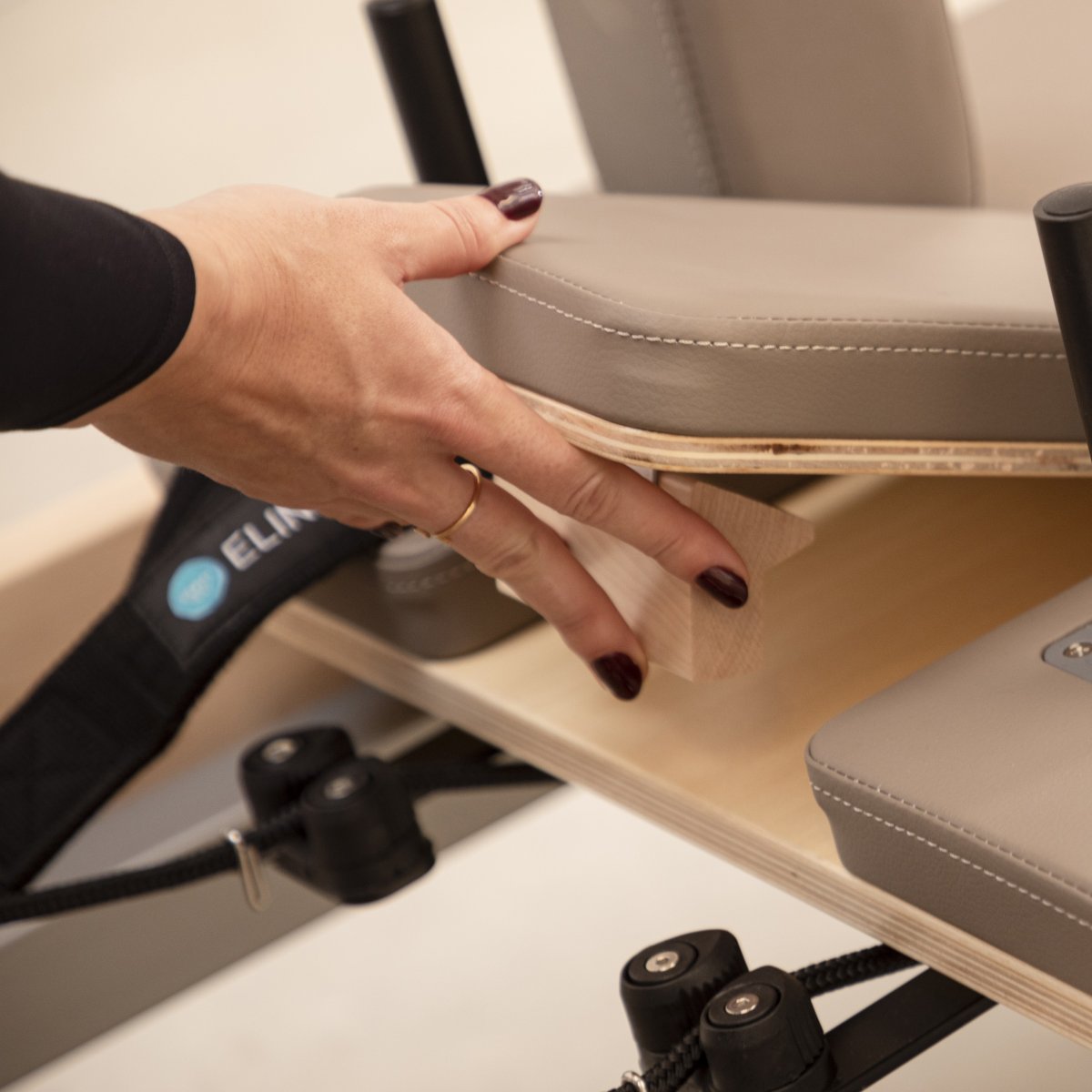 Elina Pilates Master Instructor Reformer – Ansicht 13 — Pilates Reformer | Elina Pilates