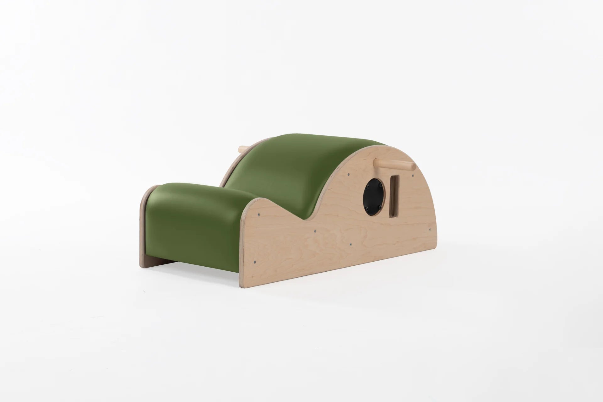 Balanced Body Clara Step Barrel – Ansicht 24 — Pilates Barrel | Balanced Body
