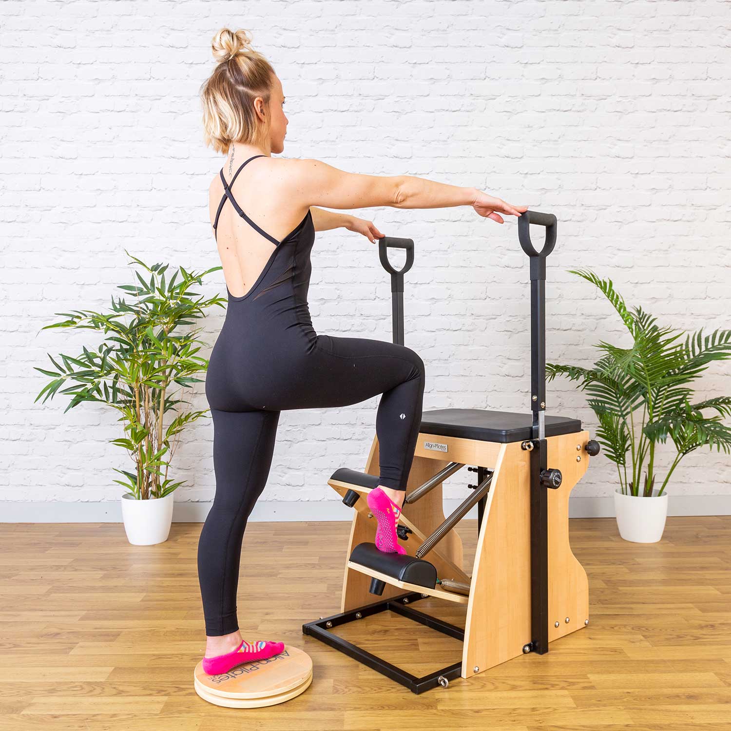 Align Pilates Rotational Disks im Einsatz auf dem Combo Chair