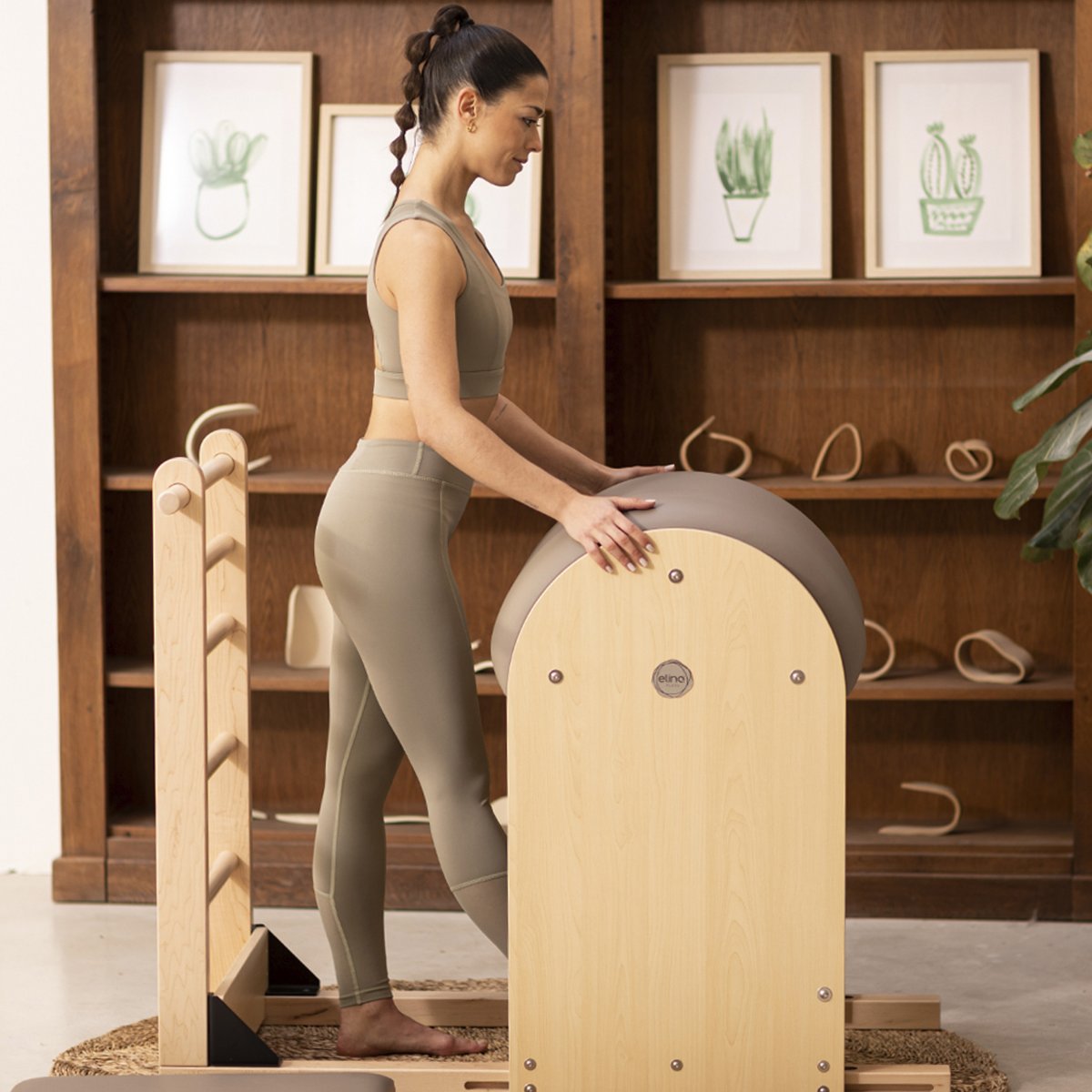 Elina Pilates Ladder Barrel Elite mit Holz – Ansicht 17 — Pilates Barrel | Elina Pilates