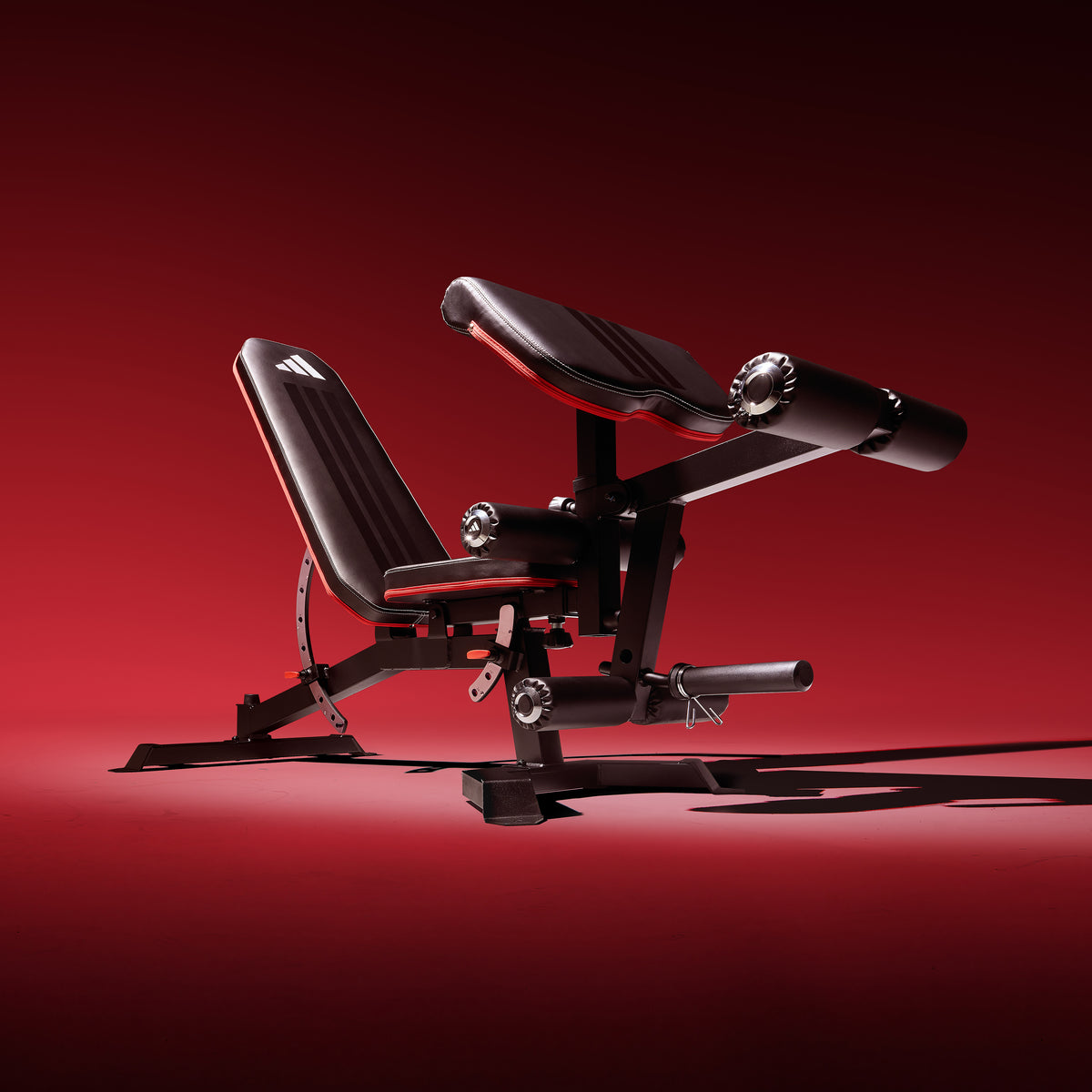adidas Utility Bench mit Preacher Pad & Leg Extension