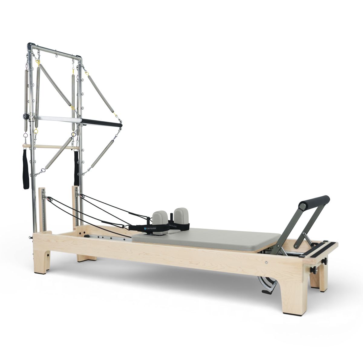 Elina Pilates The Club Reformer mit Half Cadillac
