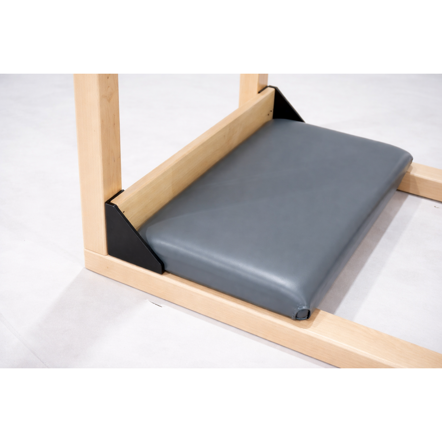 The Virtù Line Ladder Barrel SPONDA – Ansicht 2 — Pilates Barrel | The Virtù Line