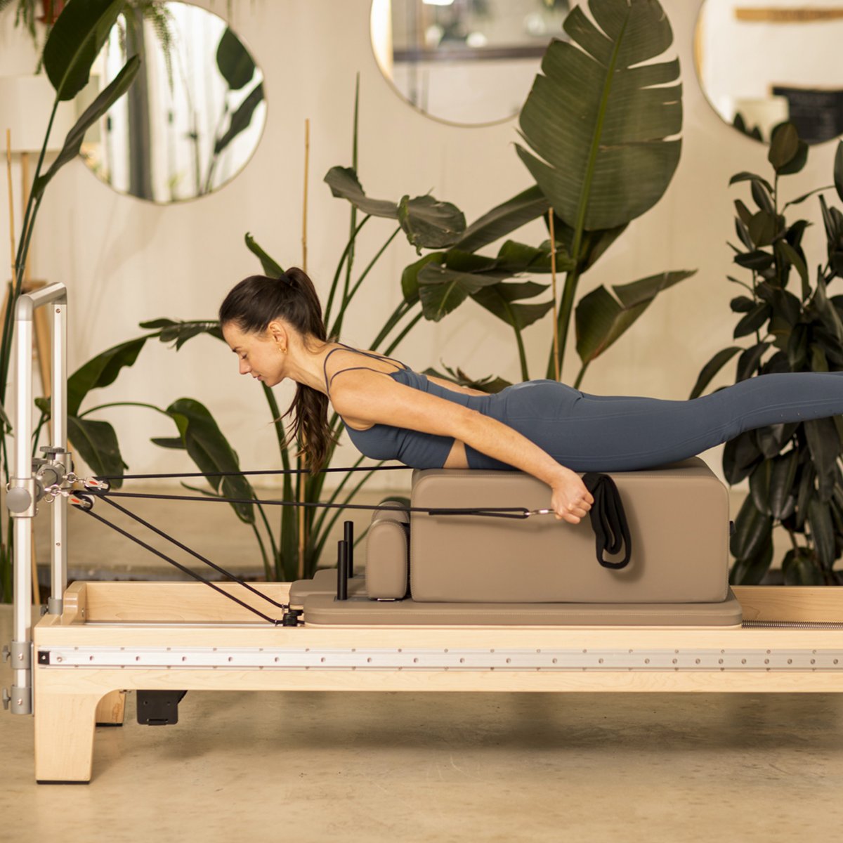 Elina Pilates Master Instructor Reformer – Ansicht 17 — Pilates Reformer | Elina Pilates