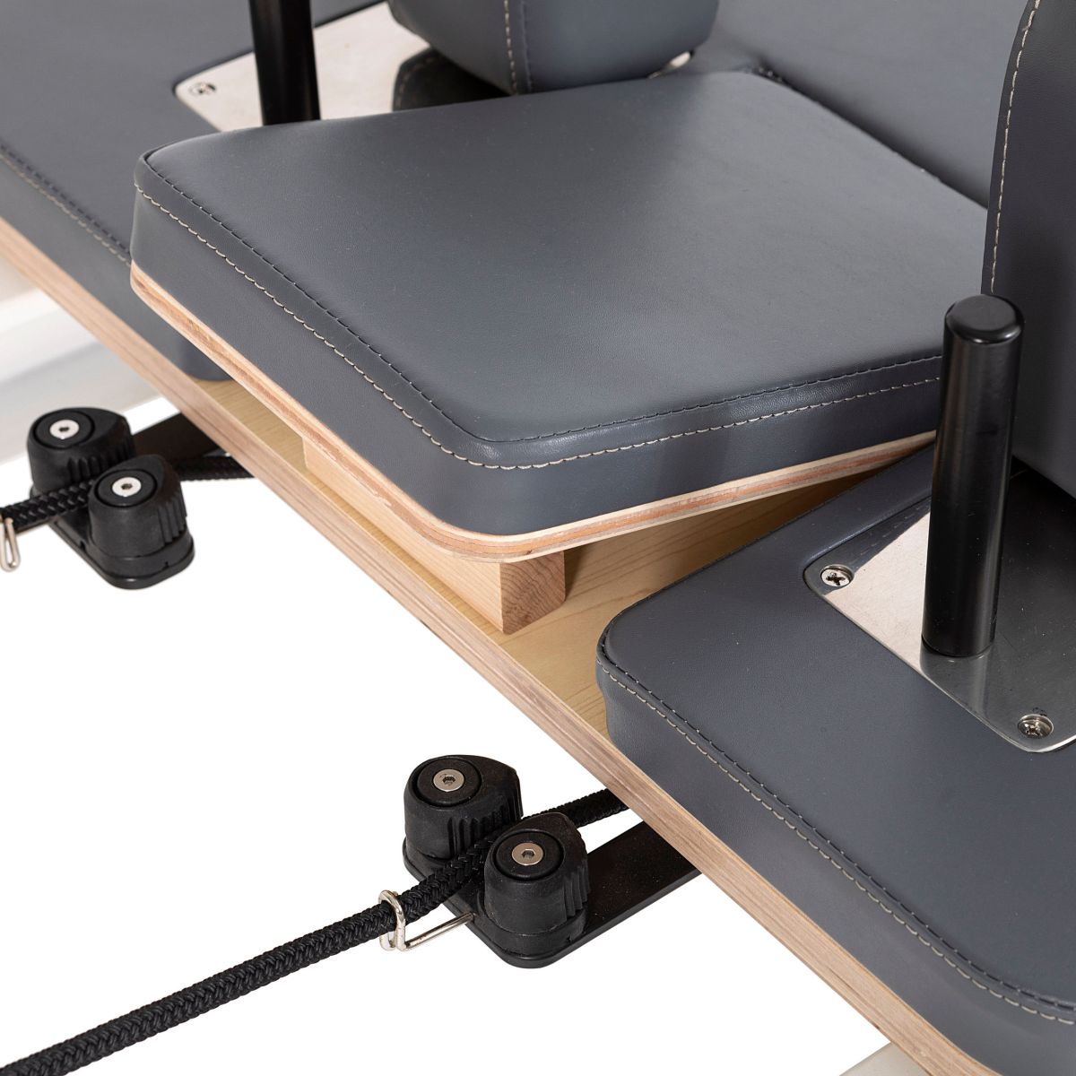 Elina Pilates Nubium Reformer mit Half Cadillac – Ansicht 4 — Pilates Reformer | Elina Pilates