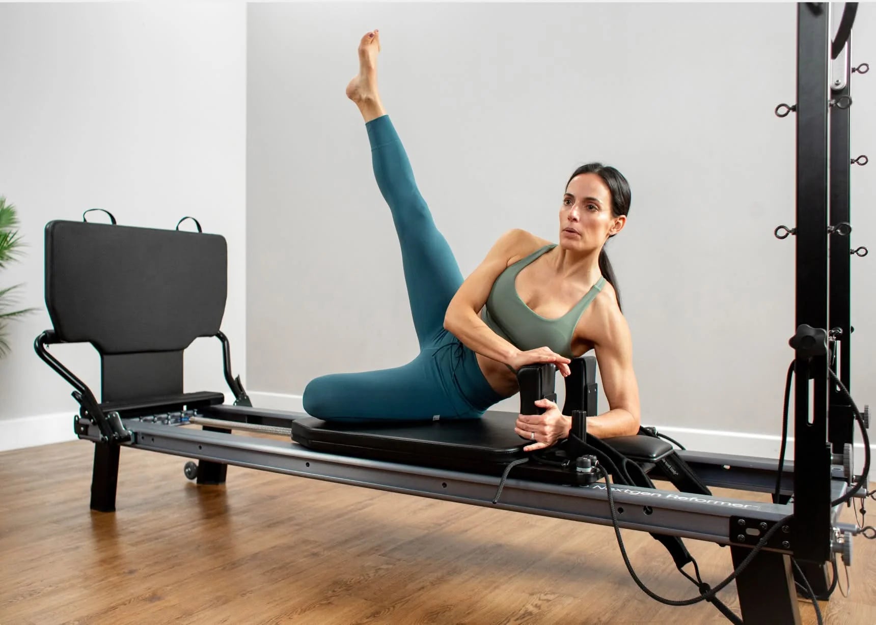 Balanced Body Jumpus Maximus Jumpboard – Ansicht 6 — Pilates Zubehör | Balanced Body