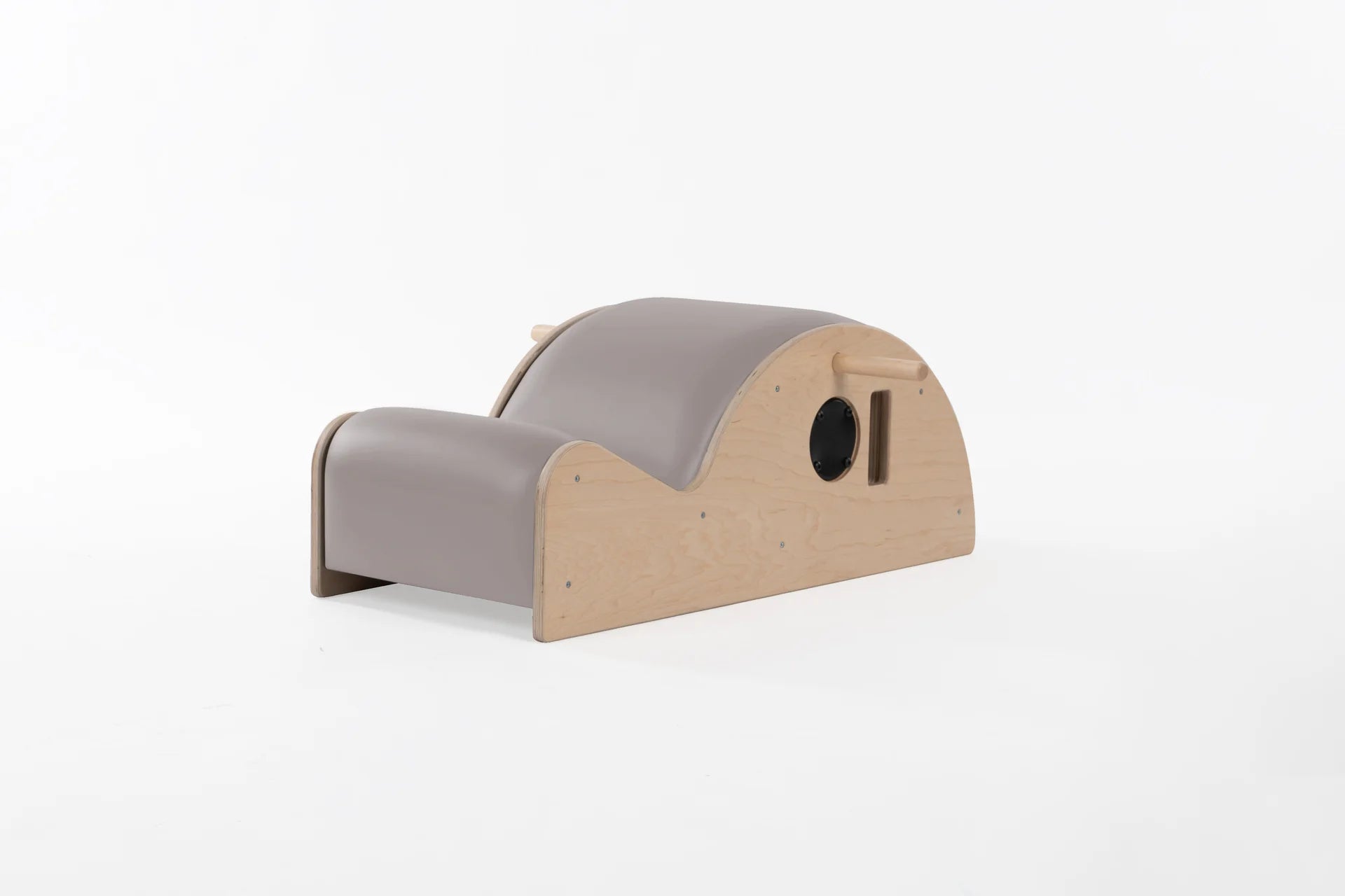 Balanced Body Clara Step Barrel – Ansicht 28 — Pilates Barrel | Balanced Body
