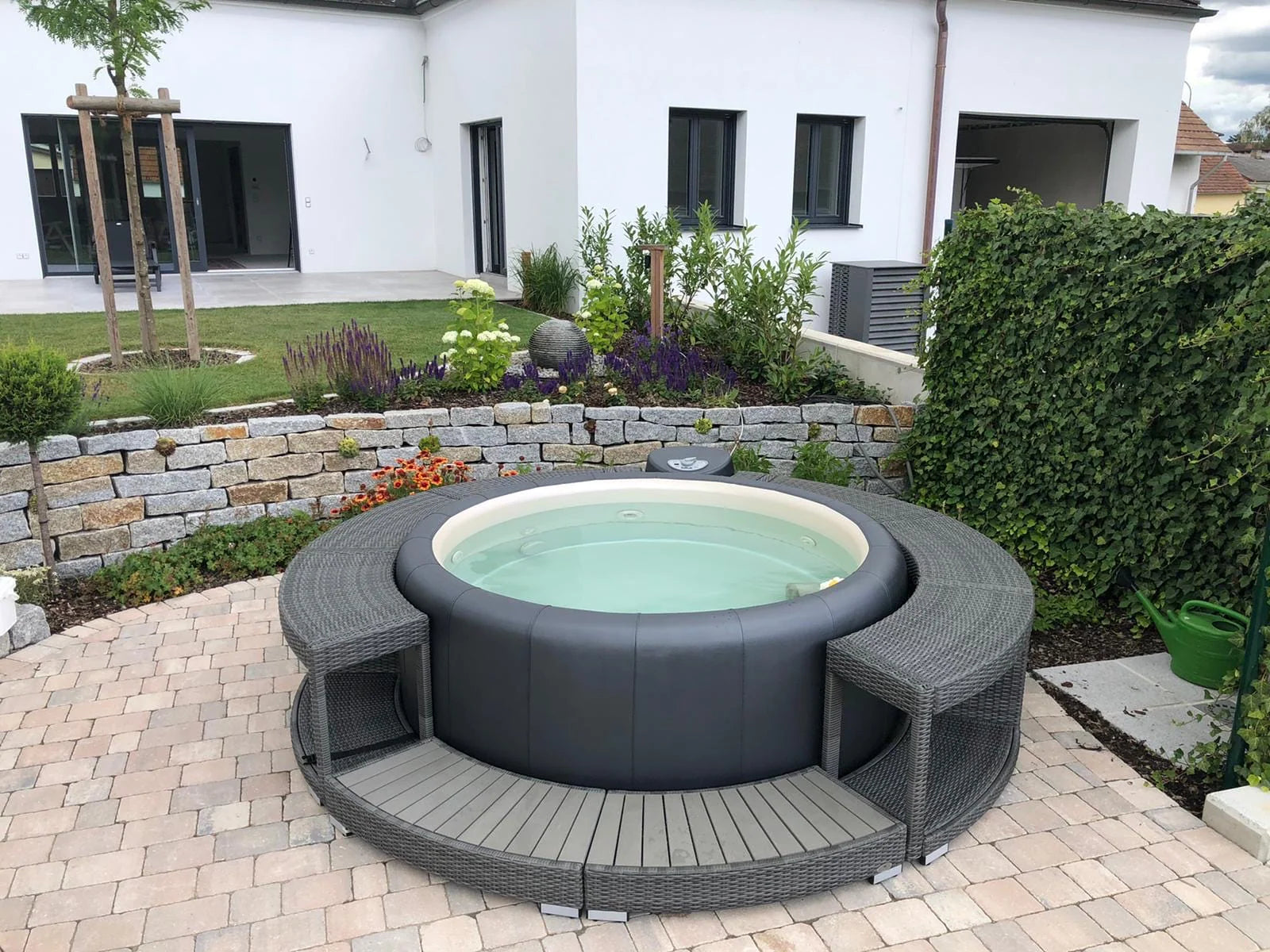 Softub Whirlpool UMRANDUNG Polyrattan