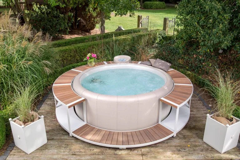 Softub Whirlpool UMRANDUNG Stauseeholz