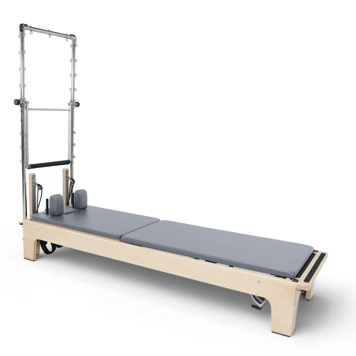 Elina Pilates The Club Reformer mit Half Cadillac
