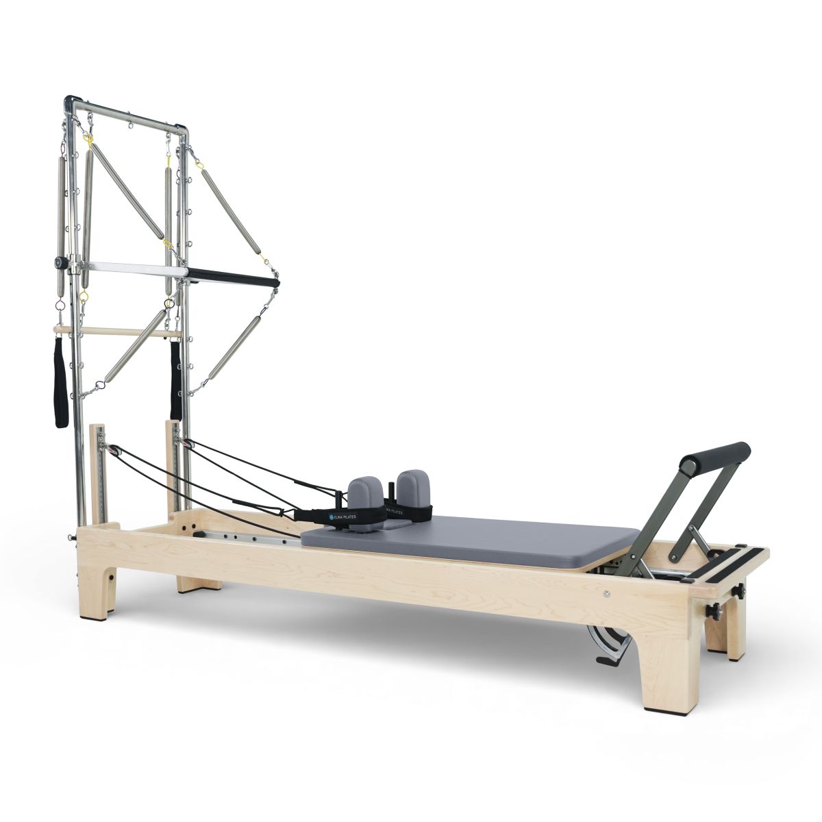 Elina Pilates The Club Reformer mit Half Cadillac