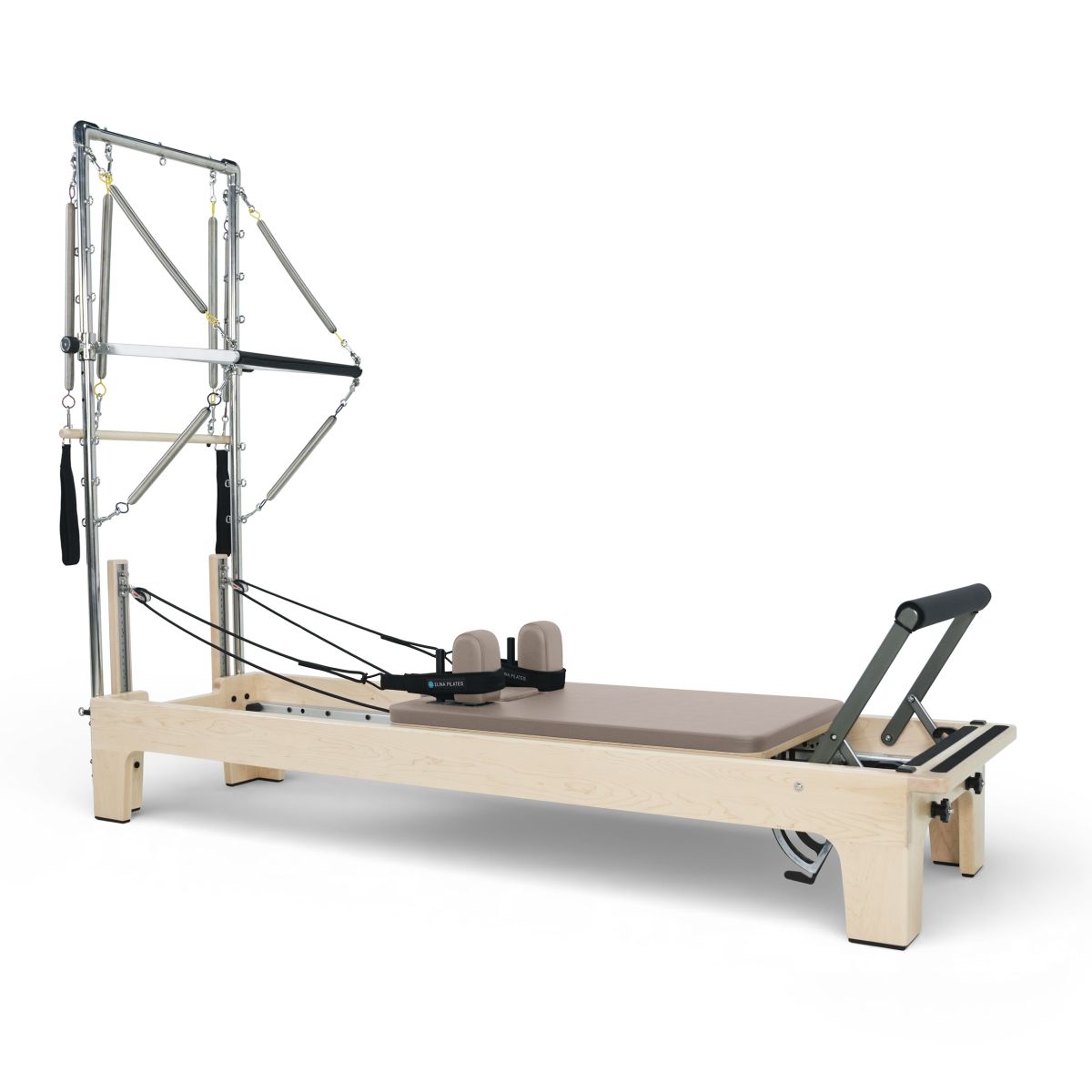 Elina Pilates The Club Reformer mit Half Cadillac