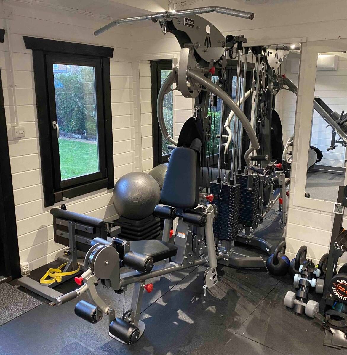 Titanium Strength Multigym MG1