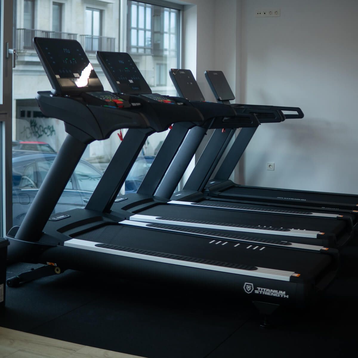 Titanium Strength Laufband Performance Series TM900